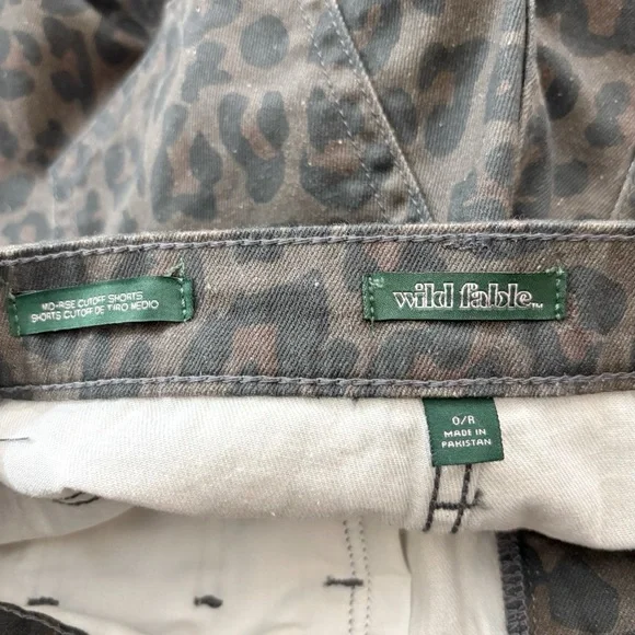 NWT Wild Fable Mid-Rise Leopard Shorts 0 - Picture 3 of 12